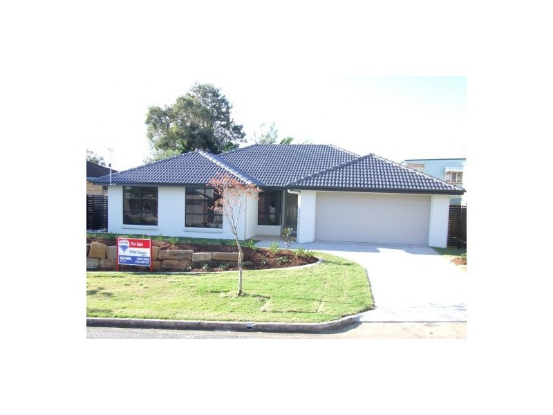 8 Nordenfeldt Rd, Cannon Hill QLD 4170