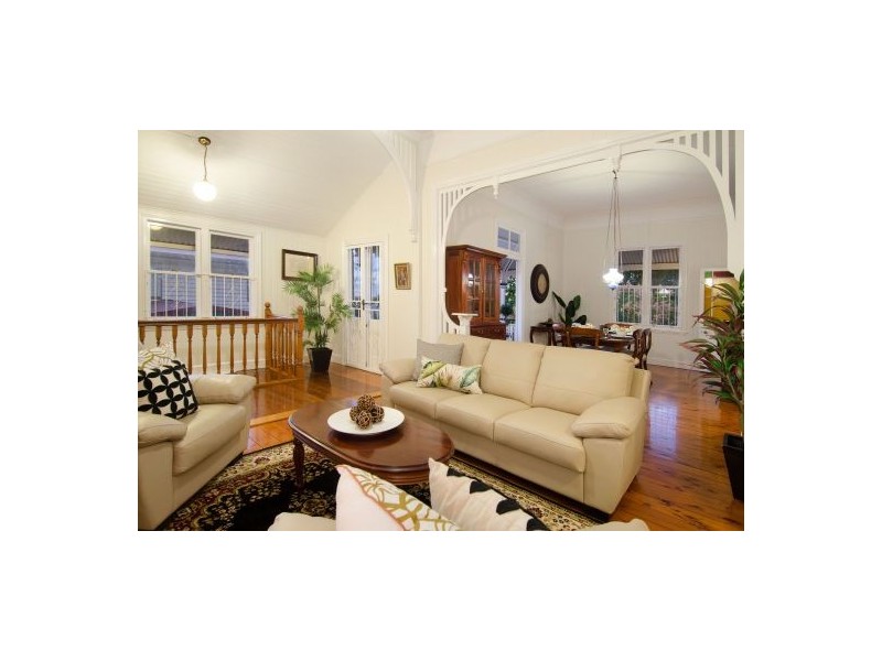 89 Watson Street, Camp Hill QLD 4152