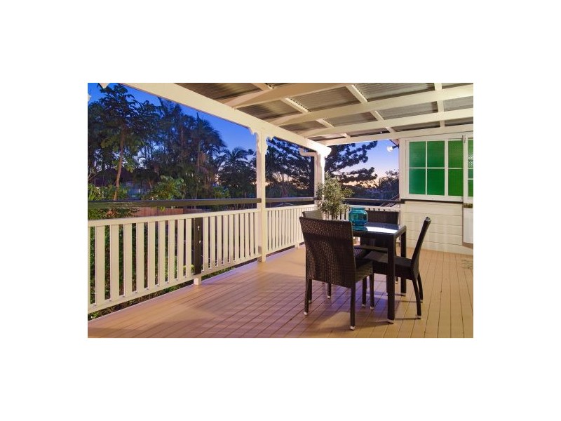 89 Watson Street, Camp Hill QLD 4152