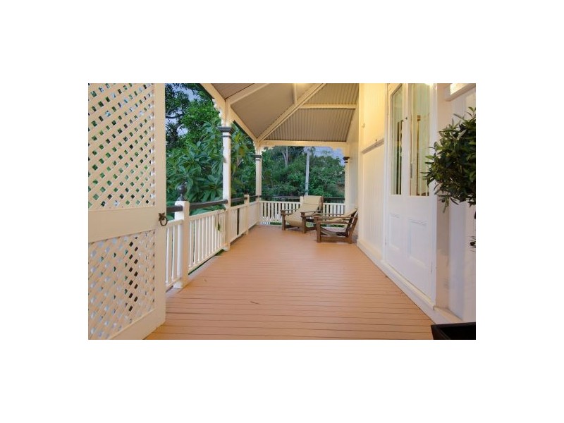 89 Watson Street, Camp Hill QLD 4152
