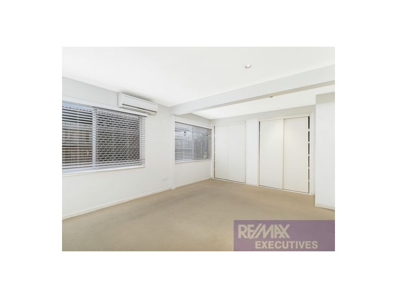 73 Milanion Crescent, Carindale QLD 4152