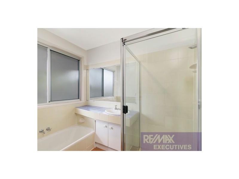 73 Milanion Crescent, Carindale QLD 4152