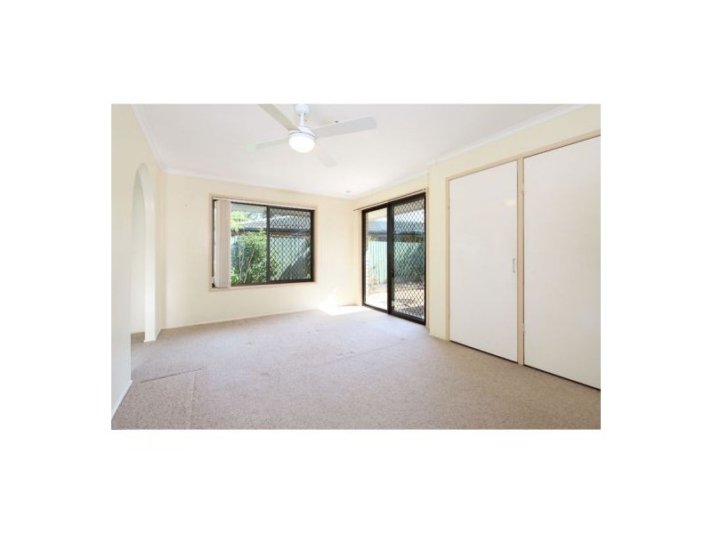 49 Kenora Street, Mansfield QLD 4122