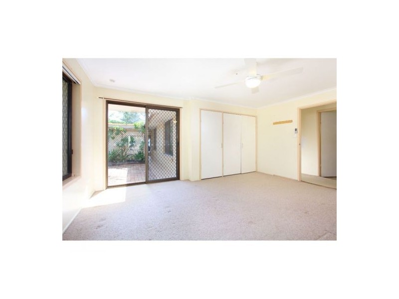 49 Kenora Street, Mansfield QLD 4122