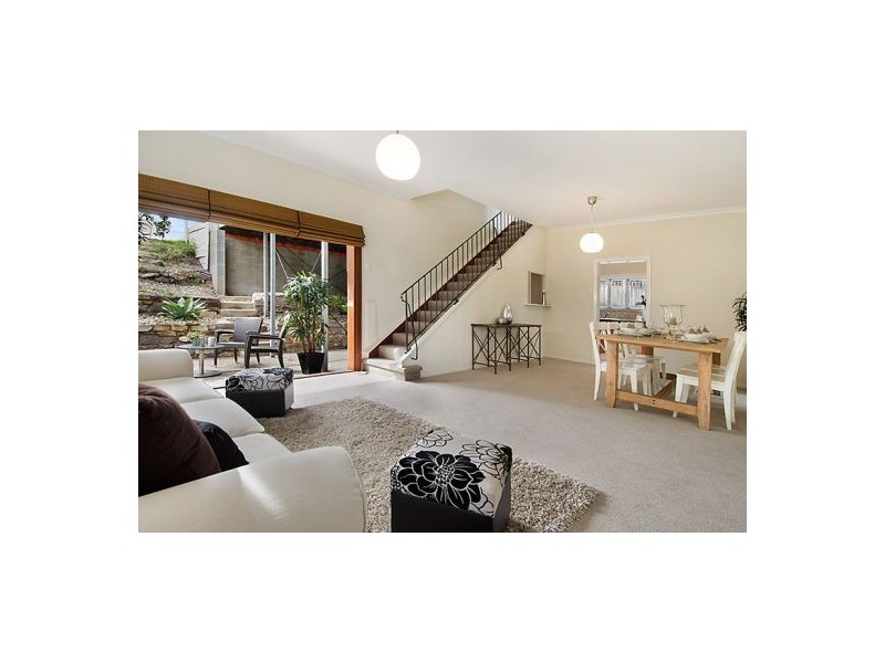 569 Cavendish Road, Coorparoo QLD 4151