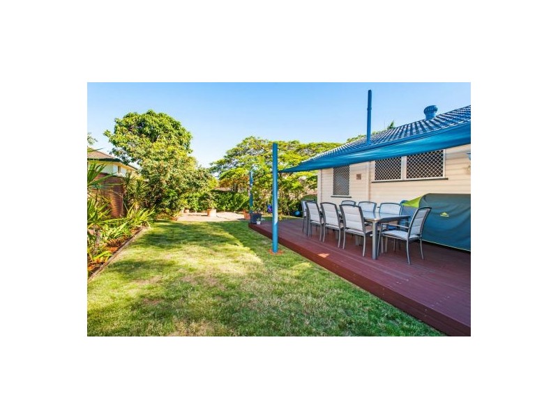 147 Wecker Rd, Mansfield QLD 4122