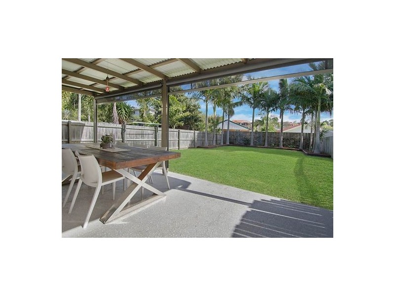 35a Charmaine St, Moorooka QLD 4105