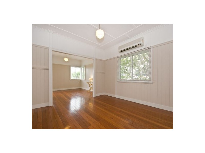 Holland Park QLD 4121