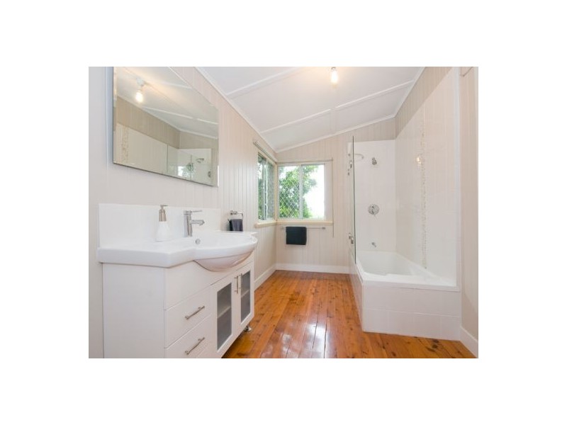 Holland Park QLD 4121