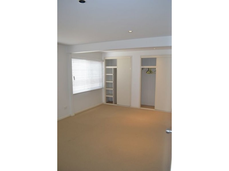 73 Milanion Crescent, Carindale QLD 4152