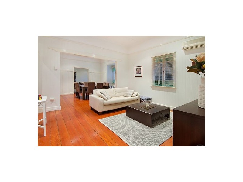 14 Trundle Street, Coorparoo QLD 4151