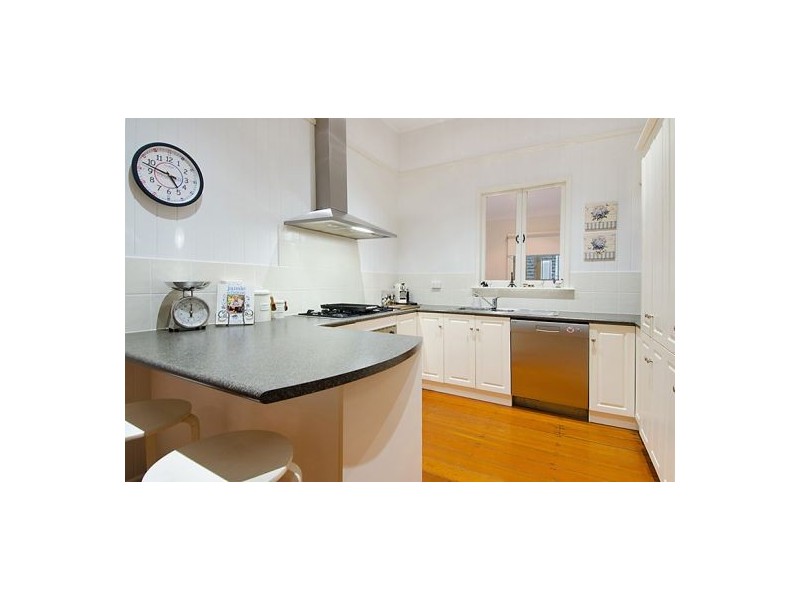 14 Trundle Street, Coorparoo QLD 4151