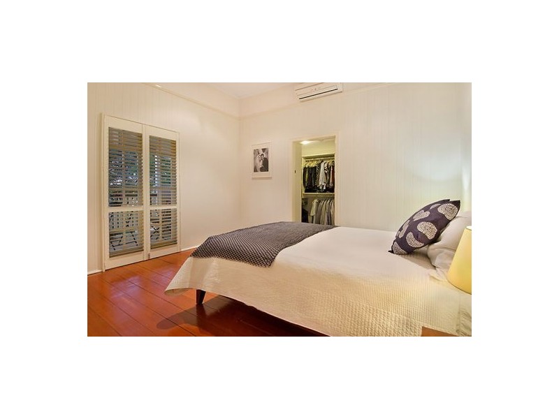 14 Trundle Street, Coorparoo QLD 4151