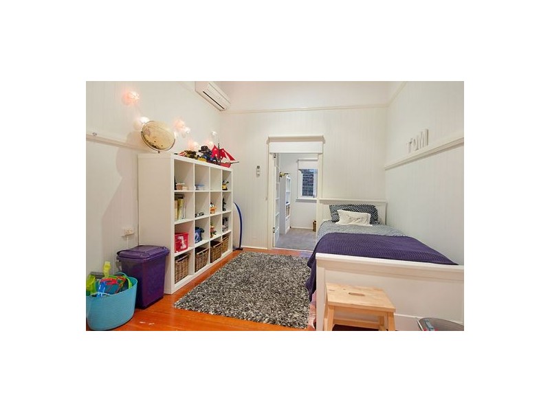 14 Trundle Street, Coorparoo QLD 4151