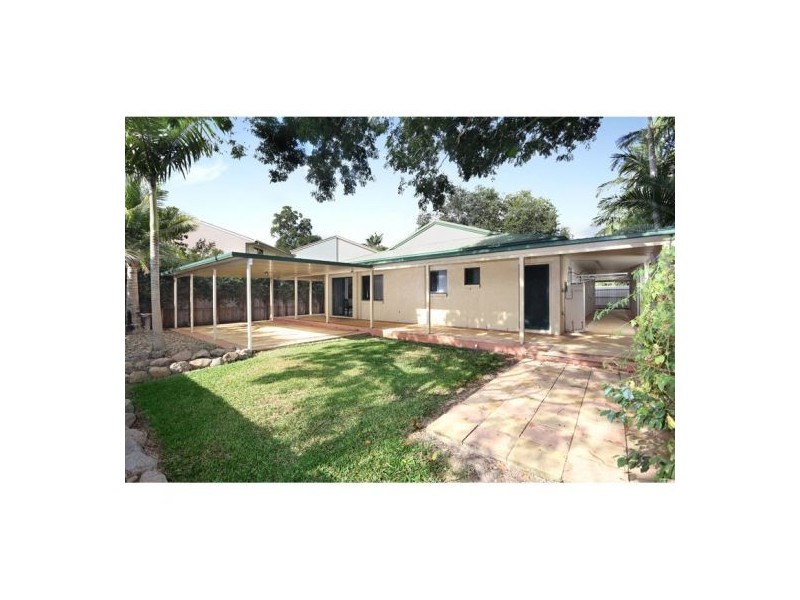 45 Oatland Crescent, Holland Park West QLD 4121