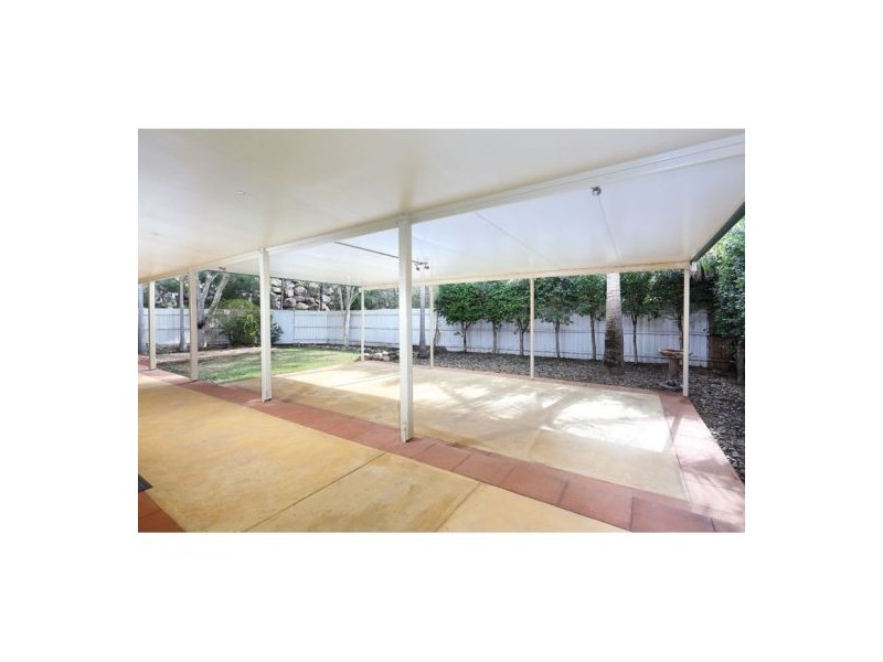 45 Oatland Crescent, Holland Park West QLD 4121