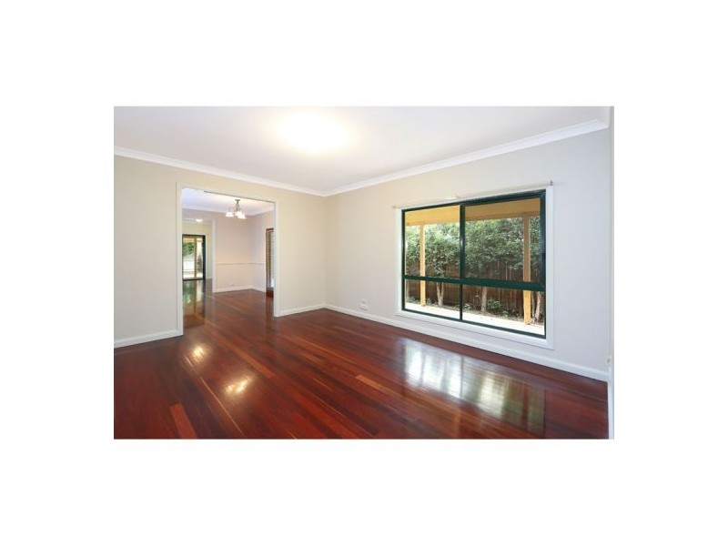 45 Oatland Crescent, Holland Park West QLD 4121