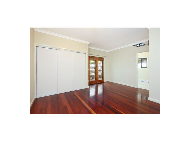 45 Oatland Crescent, Holland Park West QLD 4121