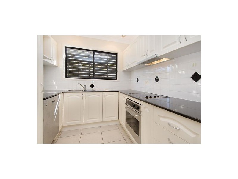 2/47 Leicester Street, Coorparoo QLD 4151