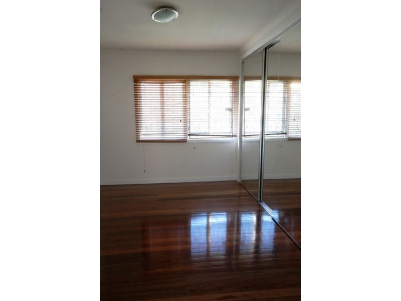 14 Solar Street, Coorparoo QLD 4151