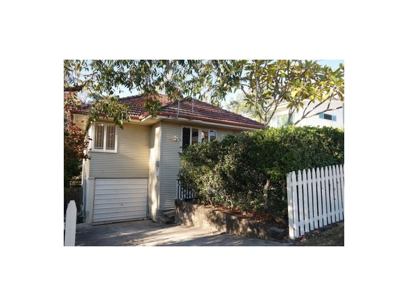 14 Solar Street, Coorparoo QLD 4151