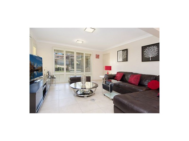 9 Lexington Place, Wishart QLD 4122