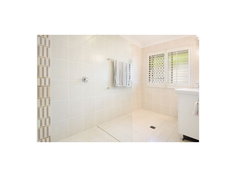 9 Lexington Place, Wishart QLD 4122