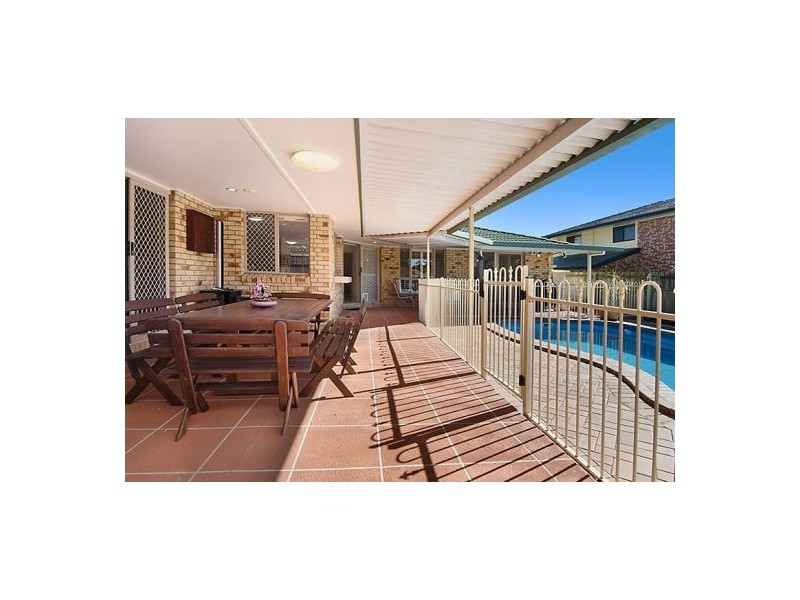 9 Lexington Place, Wishart QLD 4122