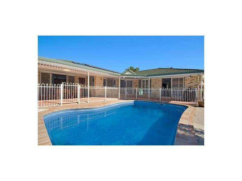 9 Lexington Place, Wishart QLD 4122