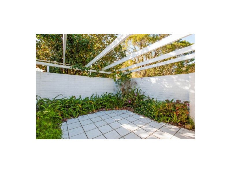 22 Shirland Street, Macgregor QLD 4109