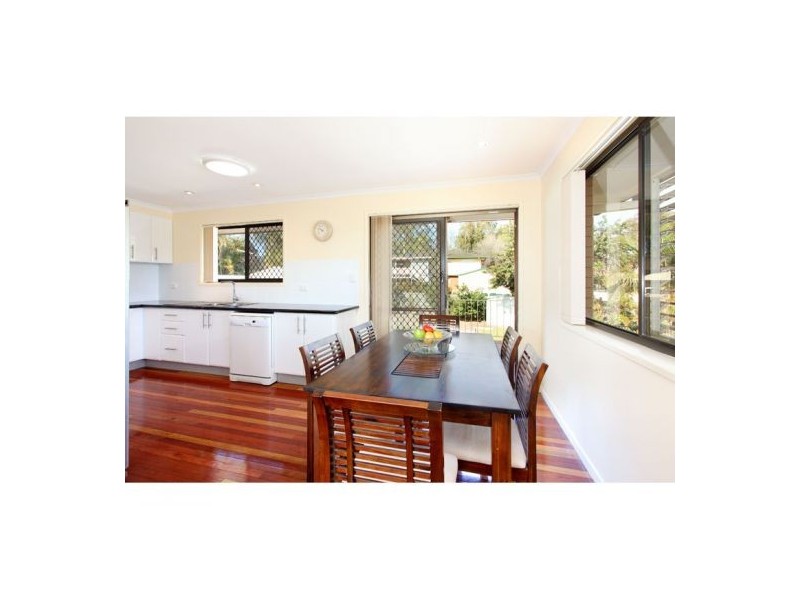 8 McCracken Street, Wishart QLD 4122