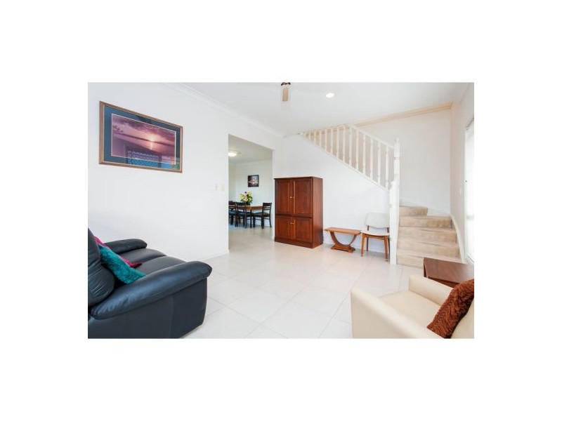 1/42 Headfort Street, Greenslopes QLD 4120