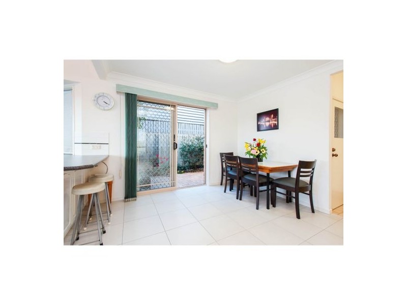 1/42 Headfort Street, Greenslopes QLD 4120