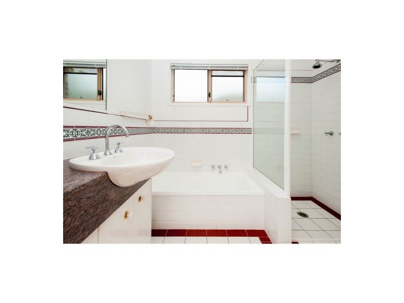 1/42 Headfort Street, Greenslopes QLD 4120