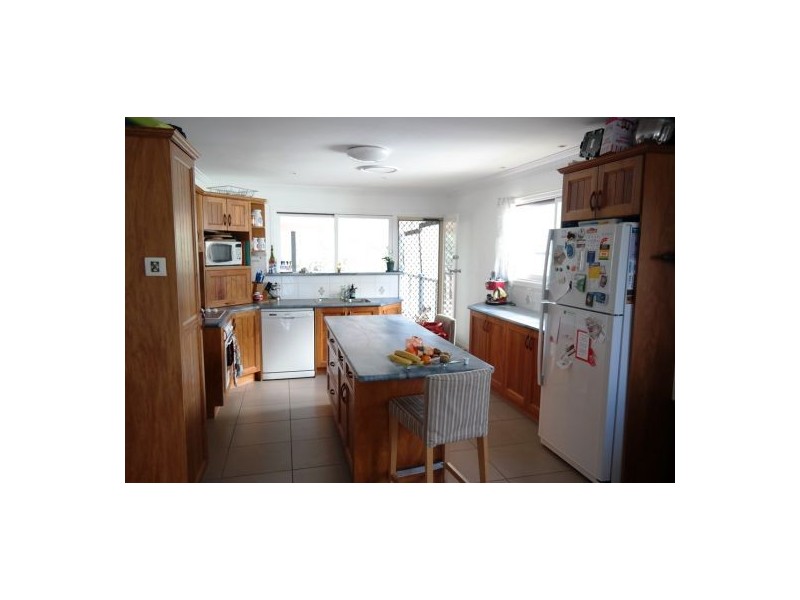 18 Grunert Street, Holland Park QLD 4121