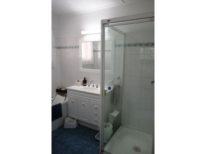 18 Grunert Street, Holland Park QLD 4121