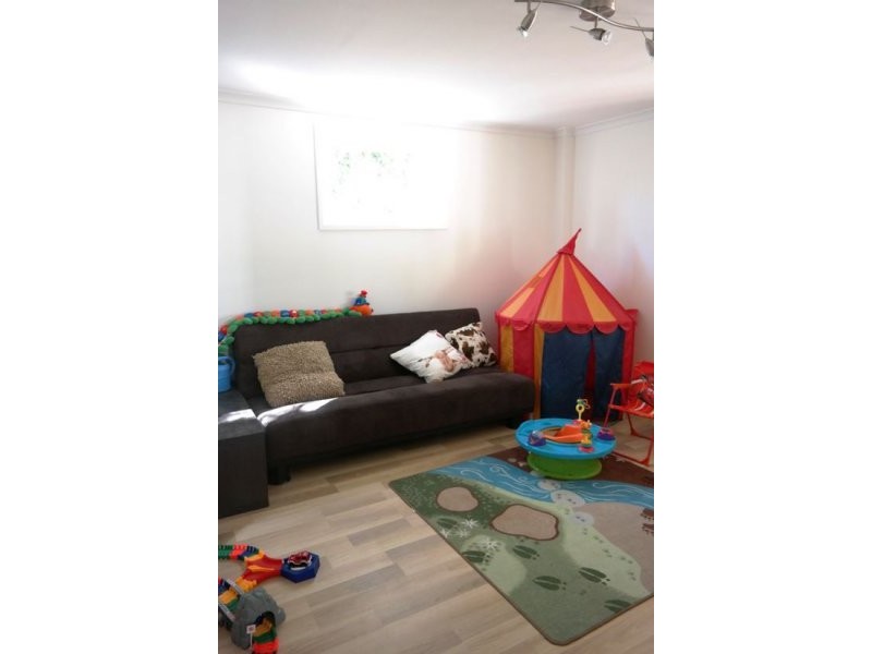 18 Grunert Street, Holland Park QLD 4121