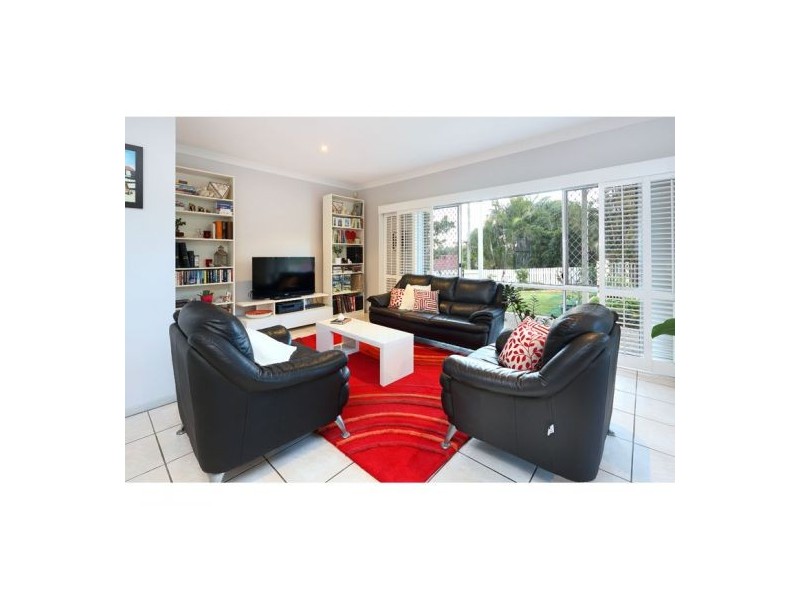 24 Coneyhurst Crescent, Carindale QLD 4152