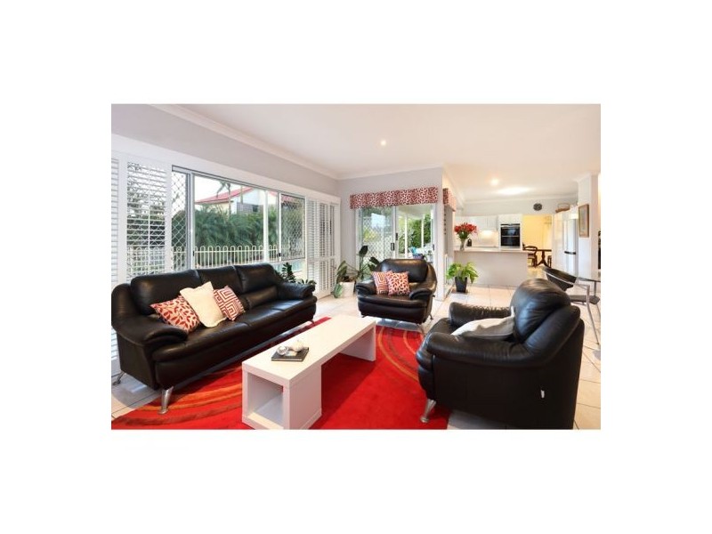 24 Coneyhurst Crescent, Carindale QLD 4152