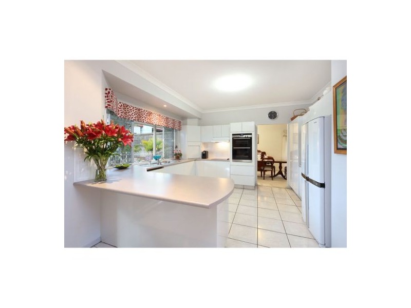 24 Coneyhurst Crescent, Carindale QLD 4152