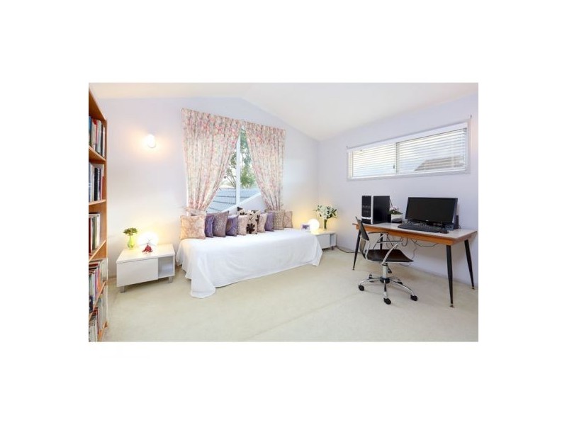 24 Coneyhurst Crescent, Carindale QLD 4152