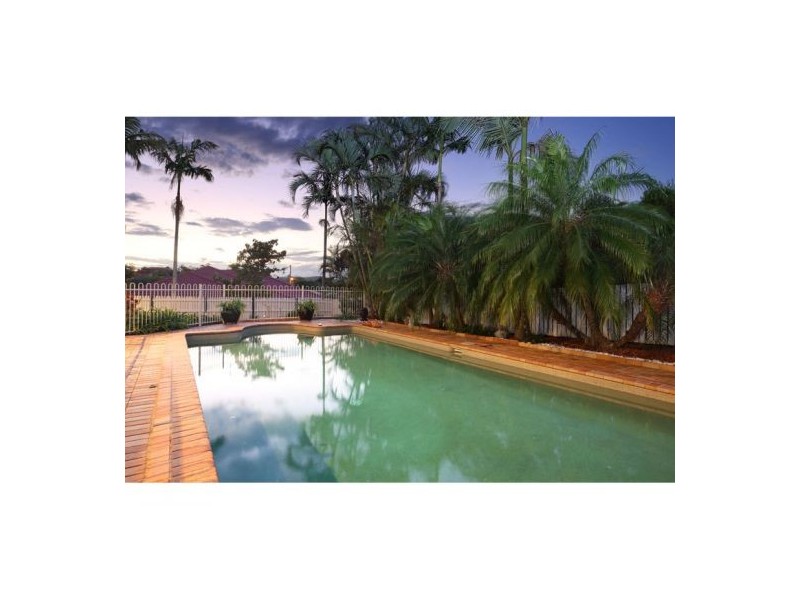 24 Coneyhurst Crescent, Carindale QLD 4152