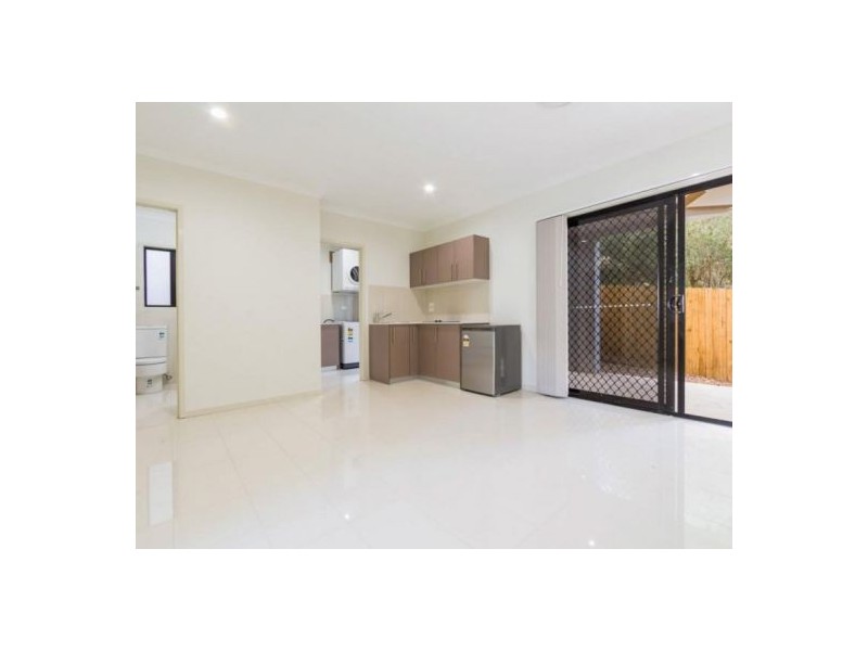 4 Coyne Street, Greenslopes QLD 4120