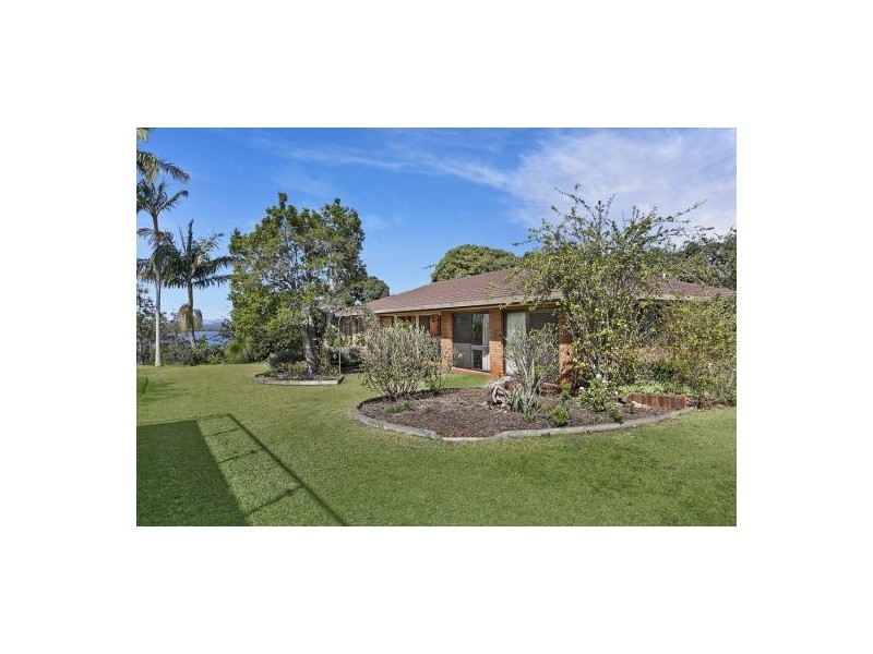 24 Wilson Esplande, Redland Bay QLD 4165