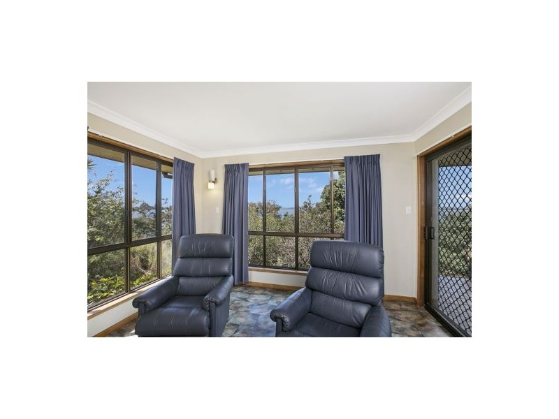 24 Wilson Esplande, Redland Bay QLD 4165