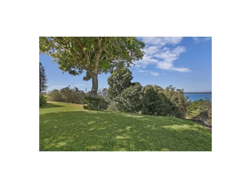 24 Wilson Esplande, Redland Bay QLD 4165