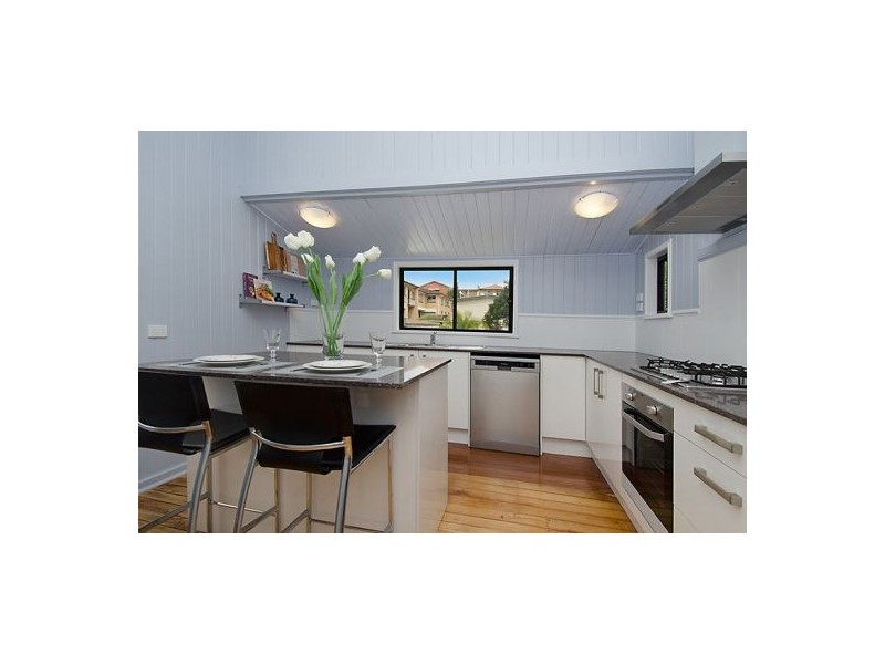 29 Macaulay Street, Coorparoo QLD 4151