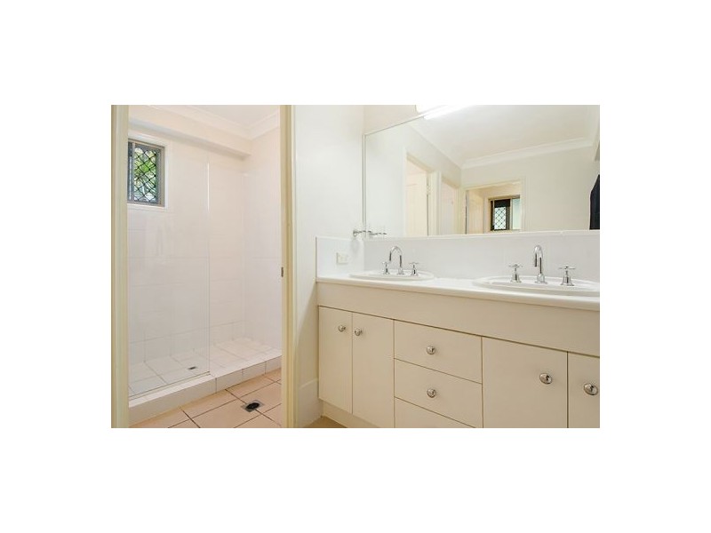 Holland Park QLD 4121