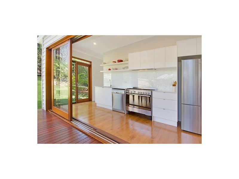 92 Lade Street, Coorparoo QLD 4151
