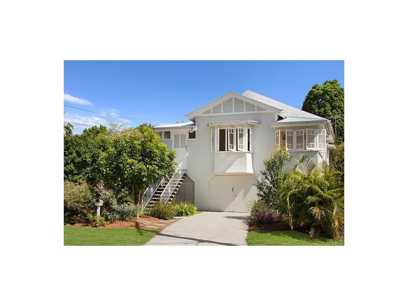 92 Lade Street, Coorparoo QLD 4151